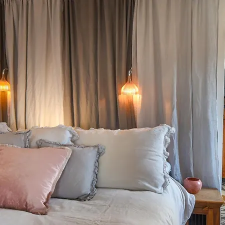 Hidden House Suites Stari Grad
